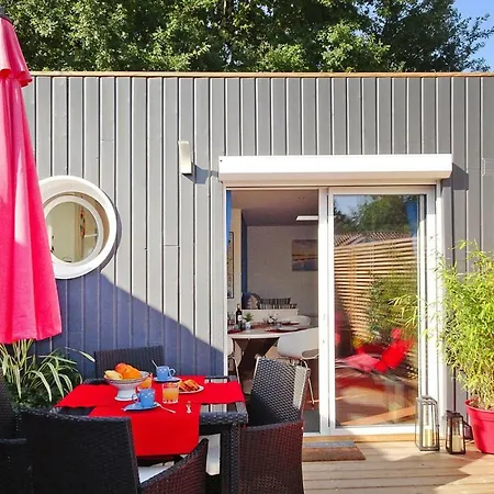 Semi-detached House - Sat011008-l Ares